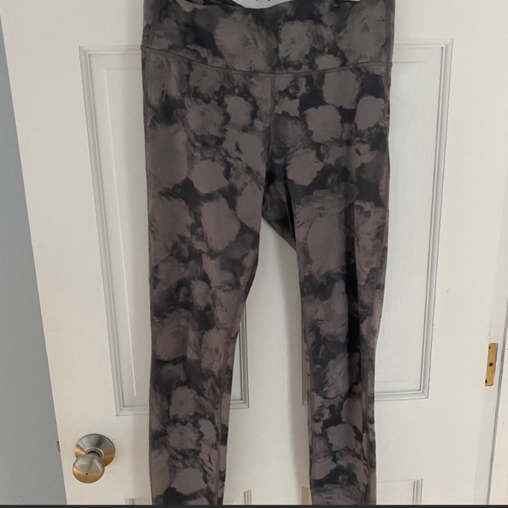 Athleta Tie dye Leggings